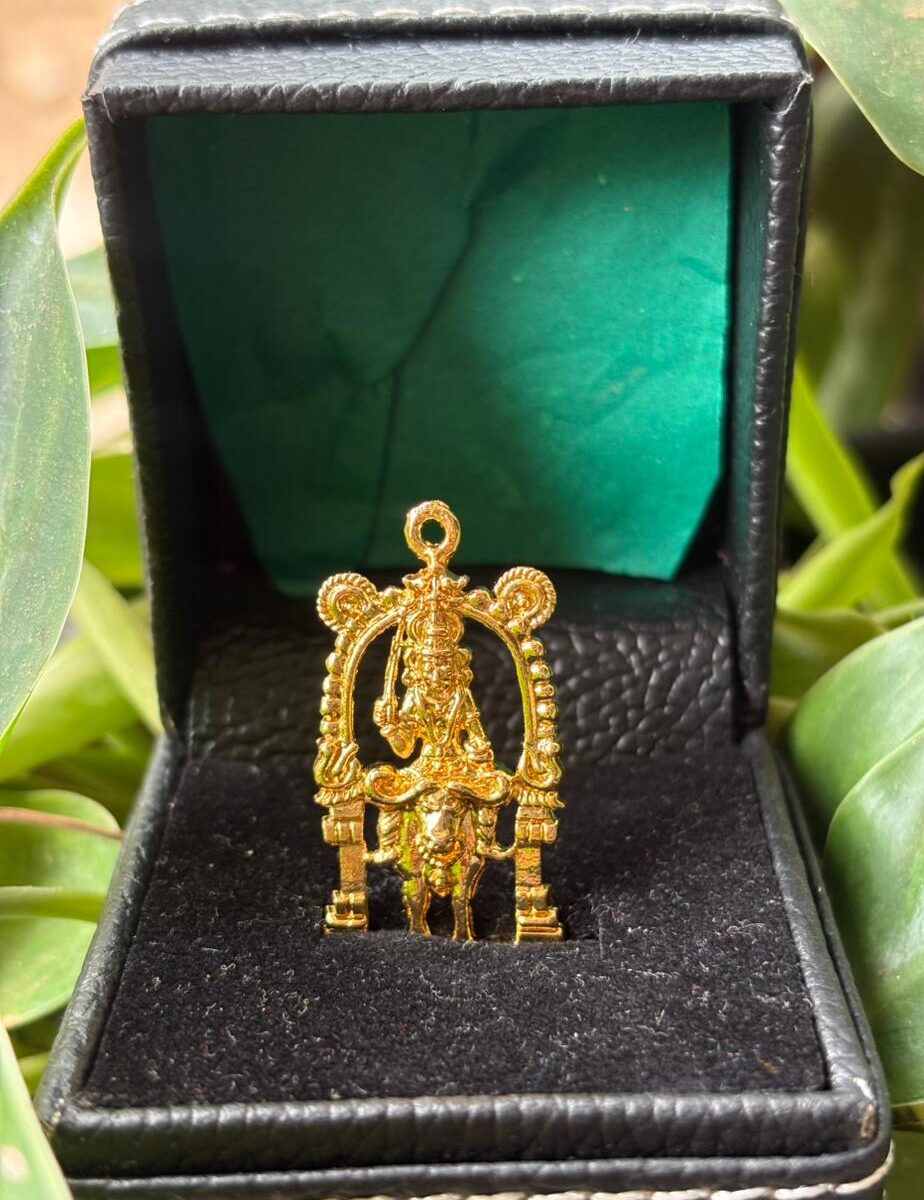 vishnumaya locket (copper gold color plated)